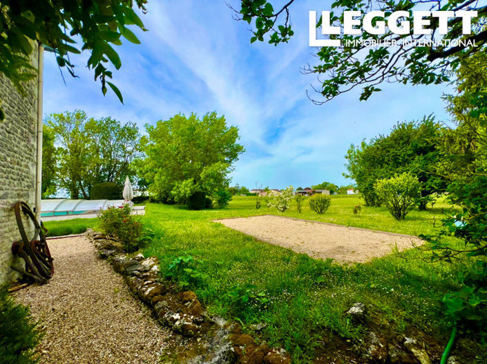 Image No.10-Maison de 7 chambres à vendre à Chenac-Saint-Seurin-d'Uzet
