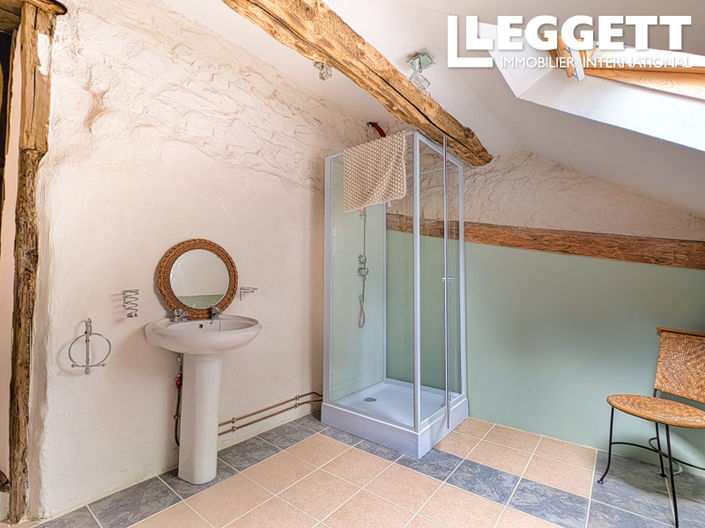 Image No.8-3 Bed House for sale