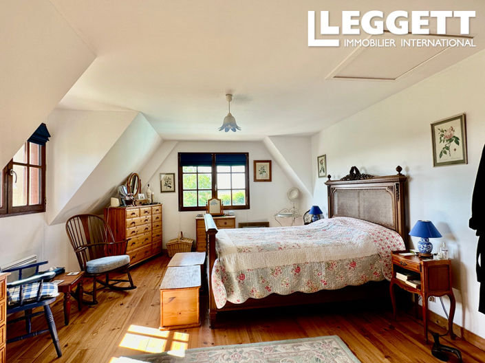 Image No.6-3 Bed House for sale