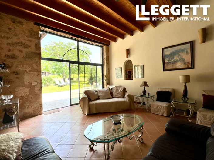 Image No.6-4 Bed House for sale