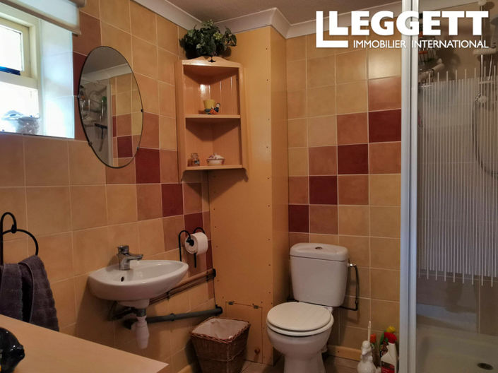 Image No.10-3 Bed House for sale