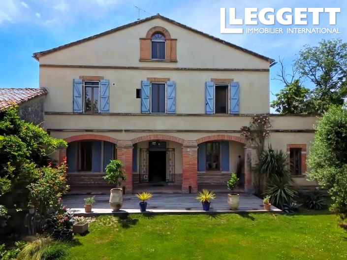 Image No.1-8 Bed House for sale