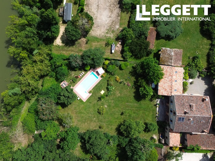 Image No.1-8 Bed House for sale
