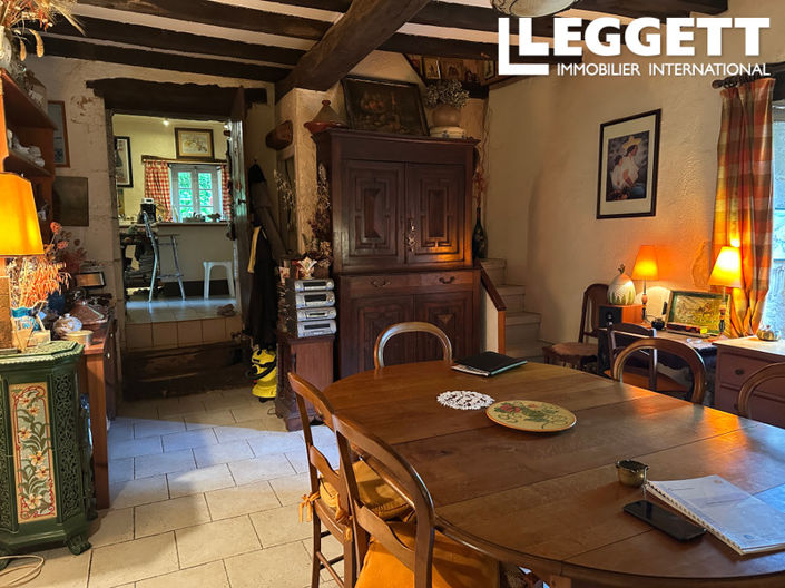 Image No.8-6 Bed House for sale