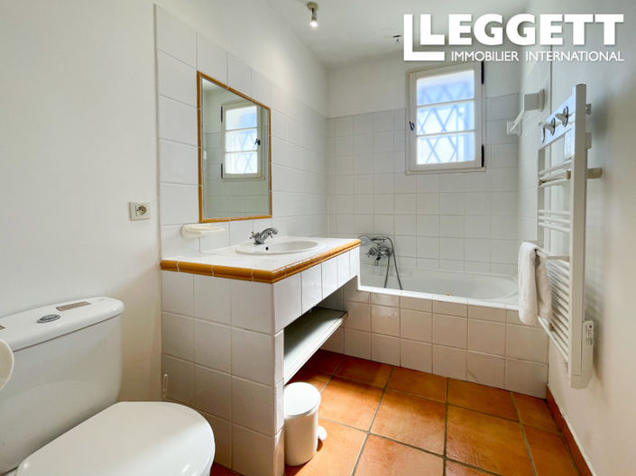 Image No.7-3 Bed House for sale