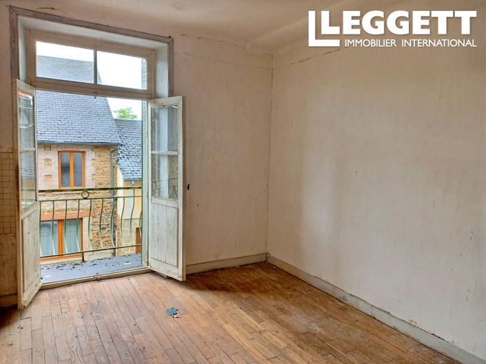 Image No.8-5 Bed House for sale