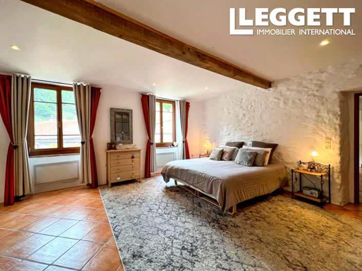 Image No.5-4 Bed House for sale