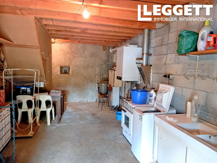 Image No.8-2 Bed House for sale