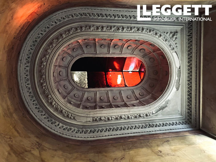 Image No.6-6 Bed House for sale