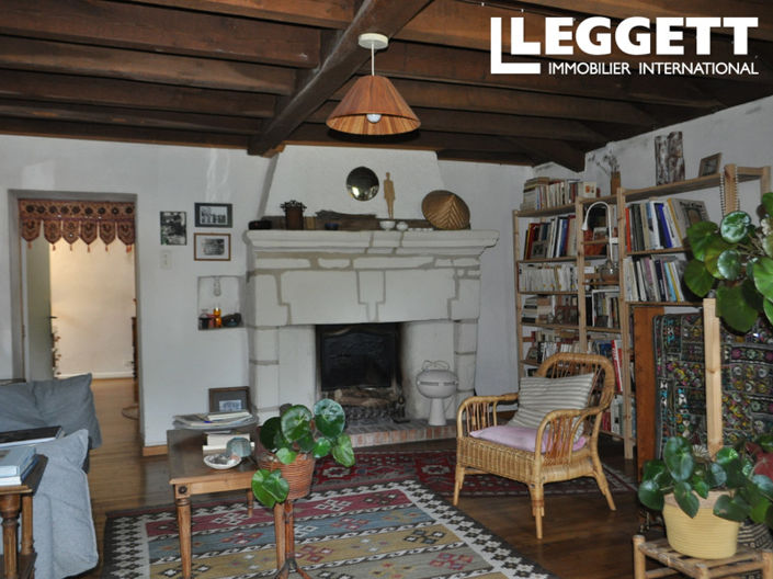 Image No.8-3 Bed House for sale