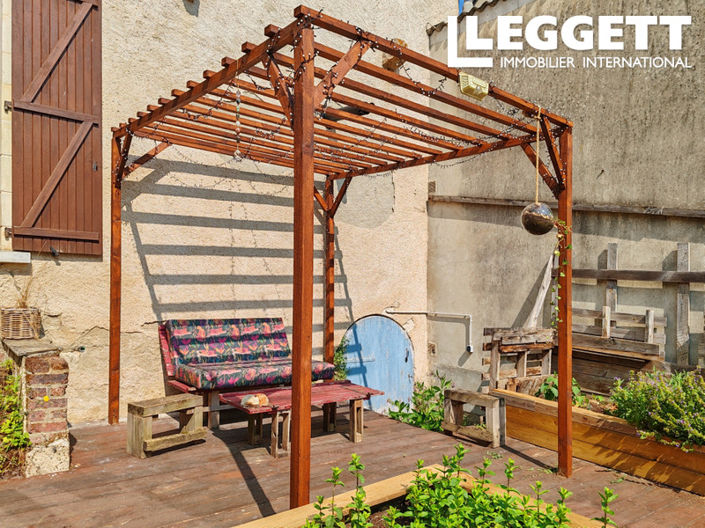 Image No.8-2 Bed House for sale