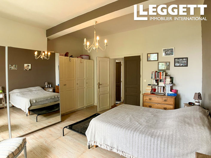 Image No.10-4 Bed House for sale