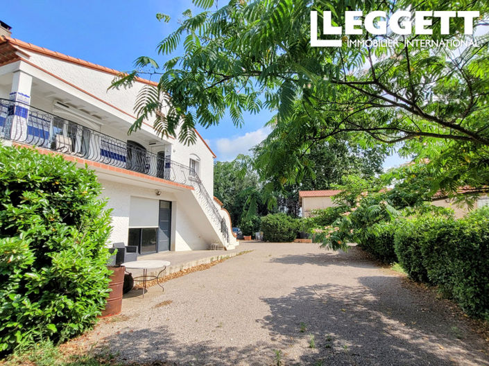 Image No.1-5 Bed House for sale