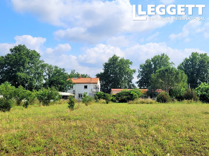 Image No.8-5 Bed House for sale