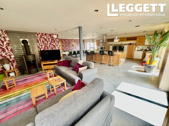 Image No.10-7 Bed House for sale