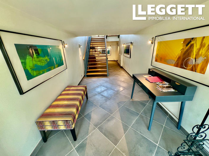 Image No.8-7 Bed House for sale