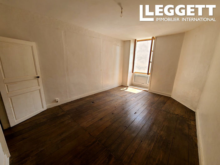 Image No.5-Maison de 6 chambres à vendre à Champagne-Mouton