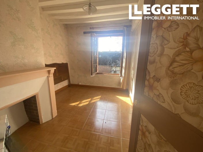 Image No.10-3 Bed House for sale