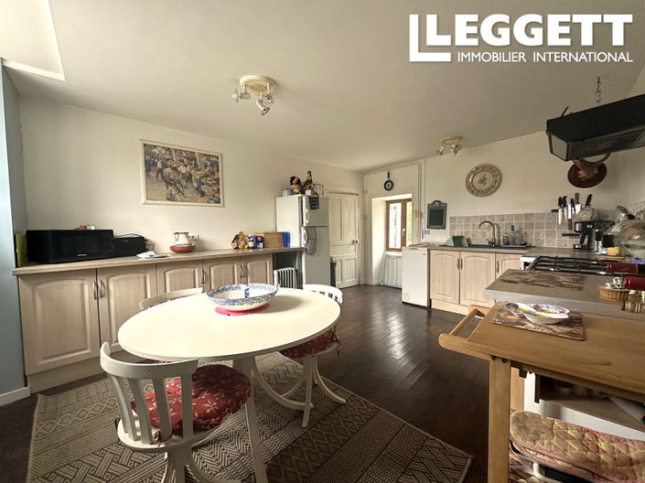 Image No.4-2 Bed House for sale