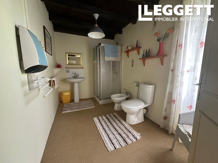 Image No.8-2 Bed House for sale