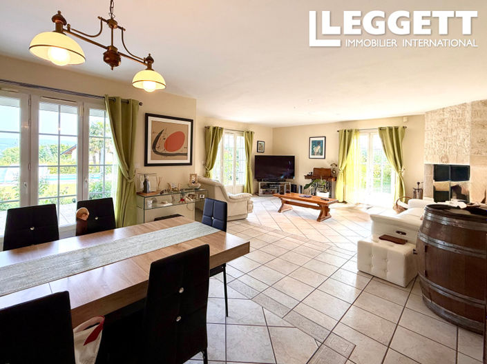 Image No.9-4 Bed House for sale