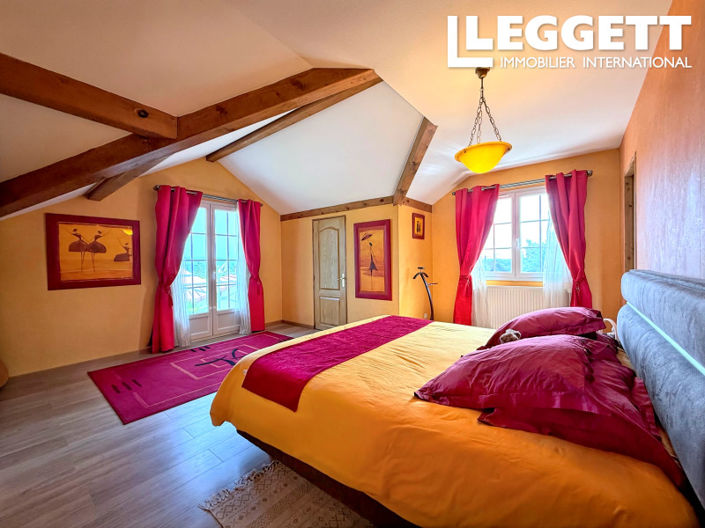 Image No.9-4 Bed House for sale