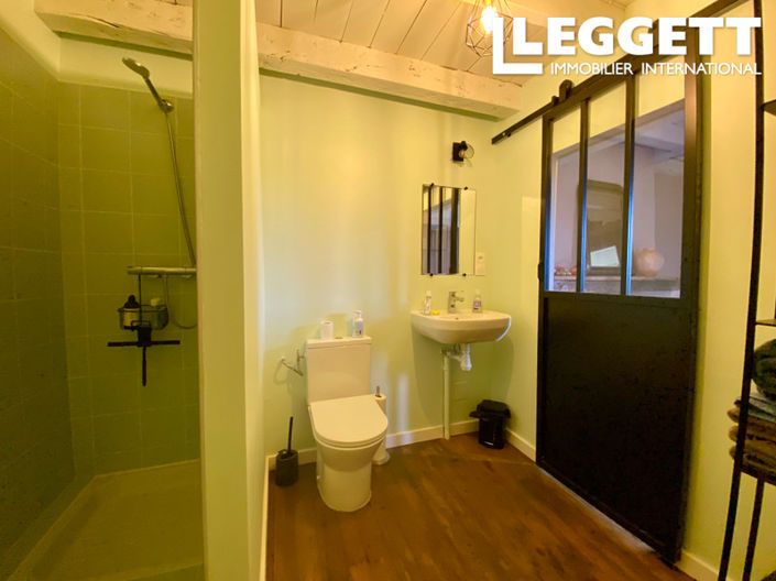 Image No.8-2 Bed House for sale