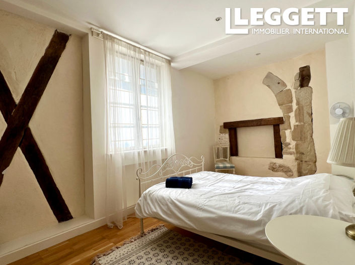 Image No.9-3 Bed House for sale