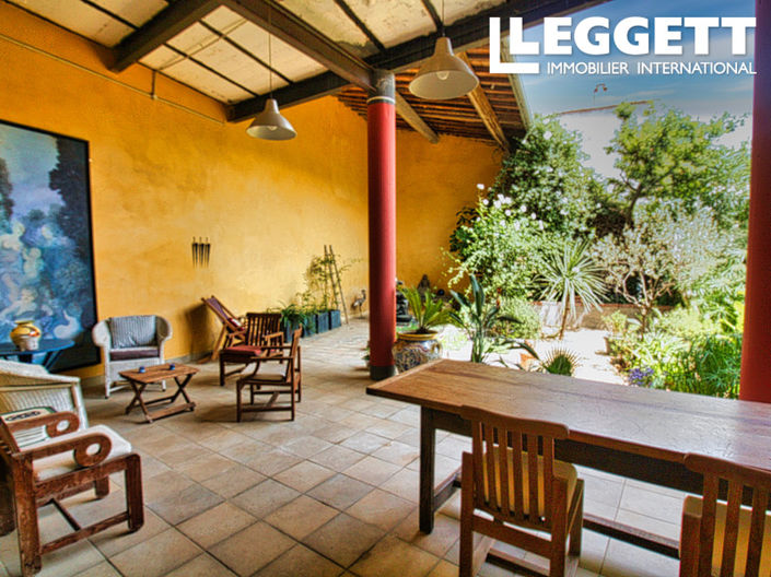 Image No.1-4 Bed House for sale