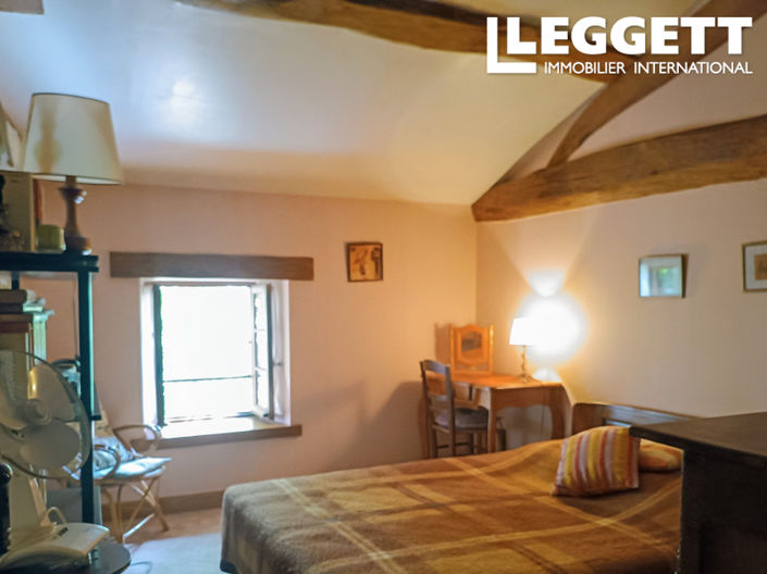 Image No.7-5 Bed House for sale