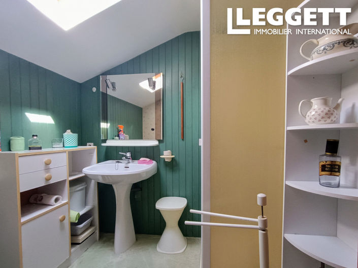 Image No.9-5 Bed House for sale