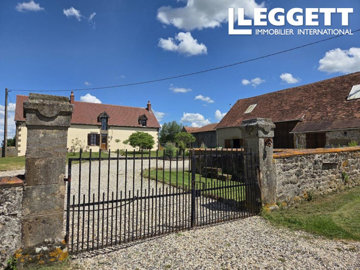 1 - Bourbon-l'Archambault, Maison