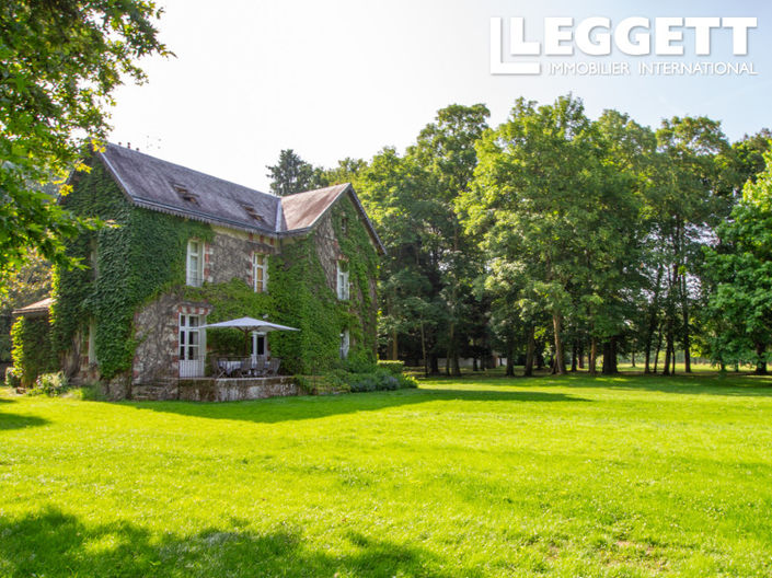 Image No.1-9 Bed House for sale
