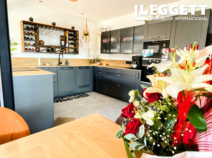 Image No.4-4 Bed House for sale