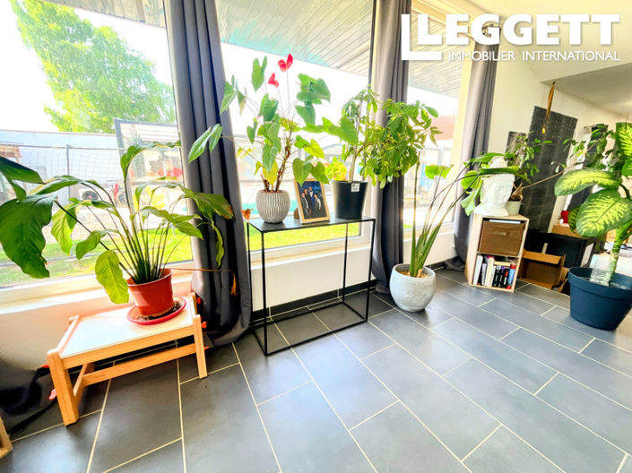 Image No.6-4 Bed House for sale