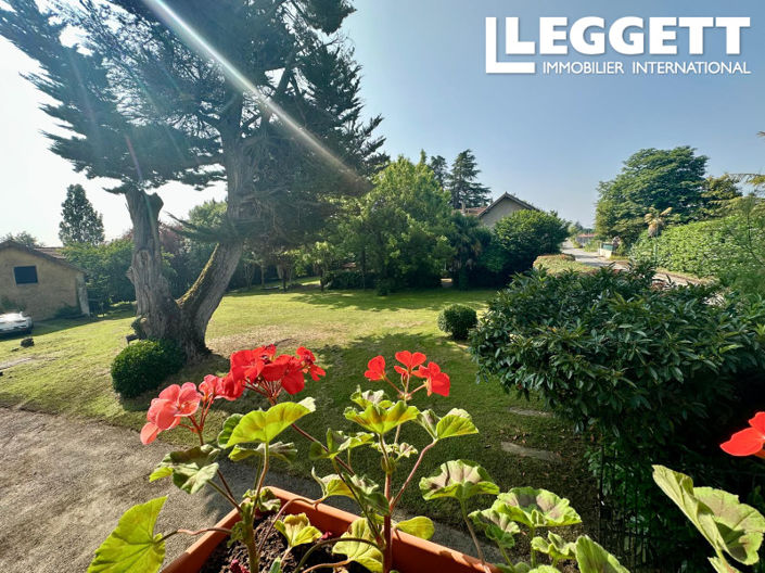 Image No.9-5 Bed House for sale