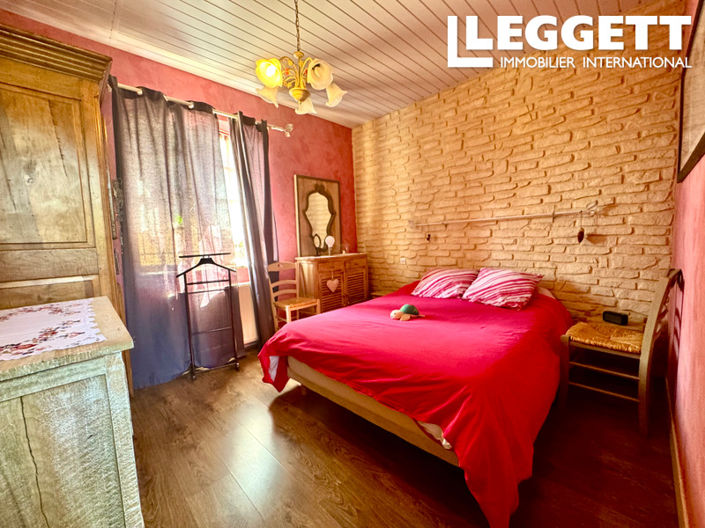 Image No.7-5 Bed House for sale