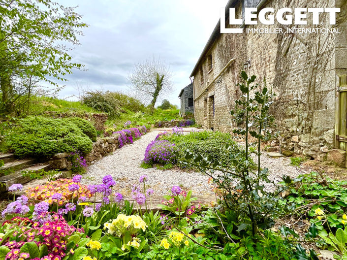 Image No.10-4 Bed House for sale