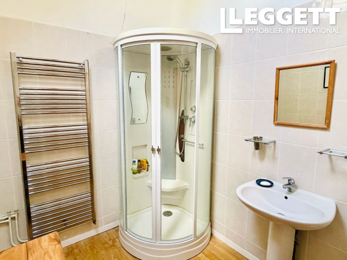 Image No.8-4 Bed House for sale