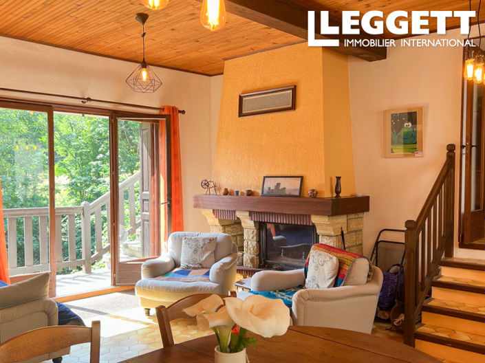 Image No.2-6 Bed House for sale