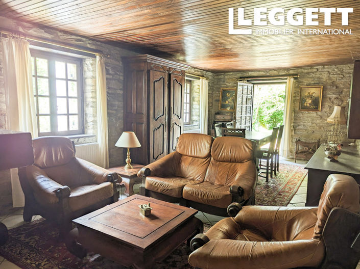 Image No.9-12 Bed Chateaux for sale