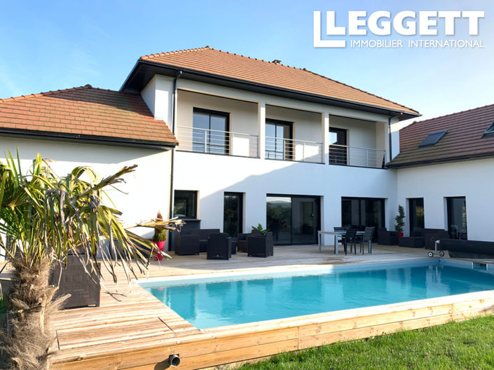 Image No.1-5 Bed House for sale