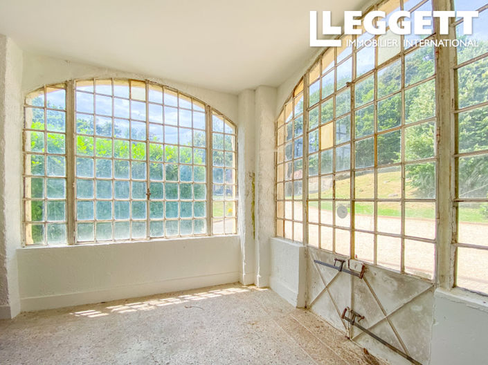 Image No.10-12 Bed Chateaux for sale