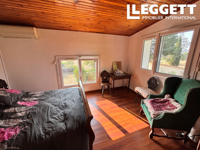 Image No.10-4 Bed House for sale