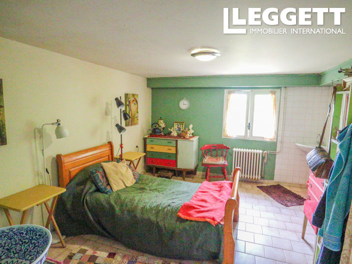 Image No.8-3 Bed House for sale