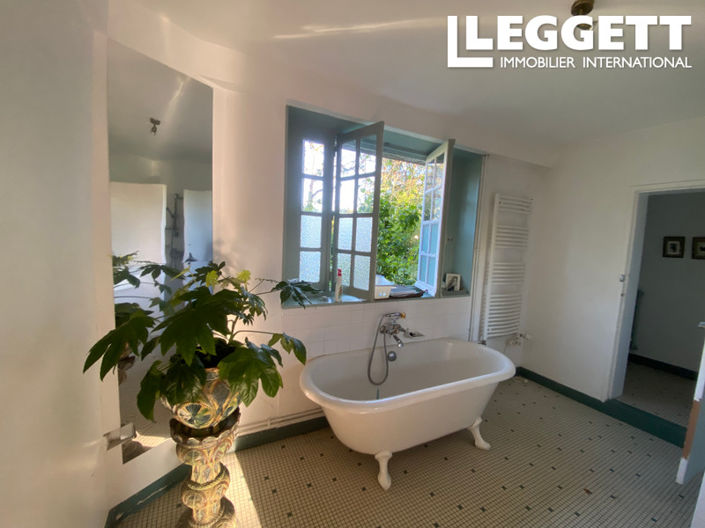 Image No.4-7 Bed House for sale