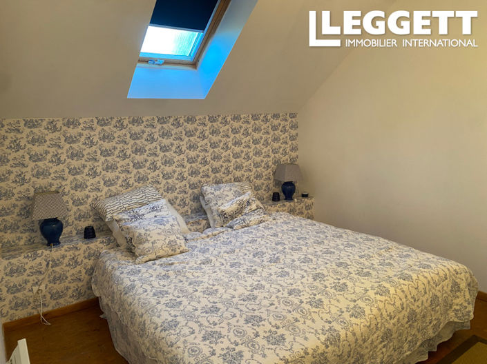 Image No.7-7 Bed House for sale