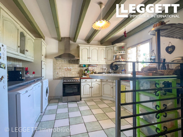 Image No.8-4 Bed House for sale