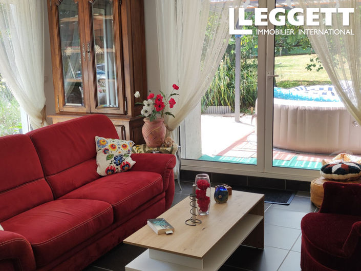 Image No.4-6 Bed House for sale