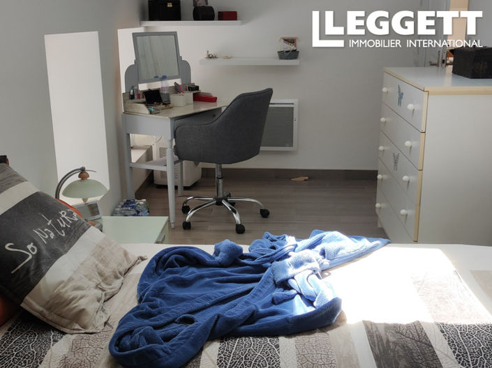 Image No.7-6 Bed House for sale